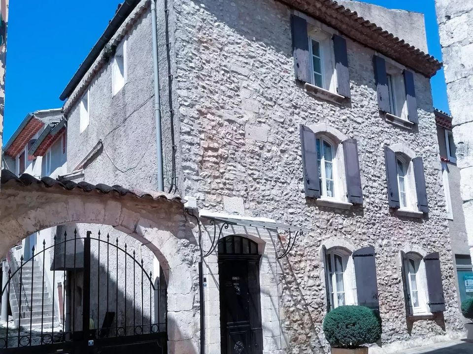 Herregård i Saint-Christol, Vaucluse - bilde 1