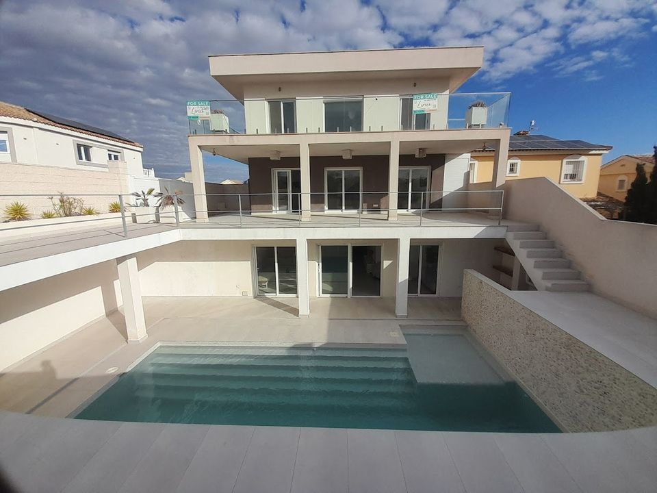 Villa - Gran Alacant, Alicante - photo 3