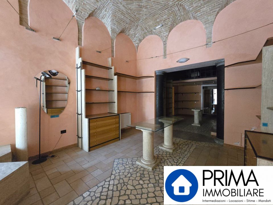 Erhvervsejendom i Terni, Terni - foto 2
