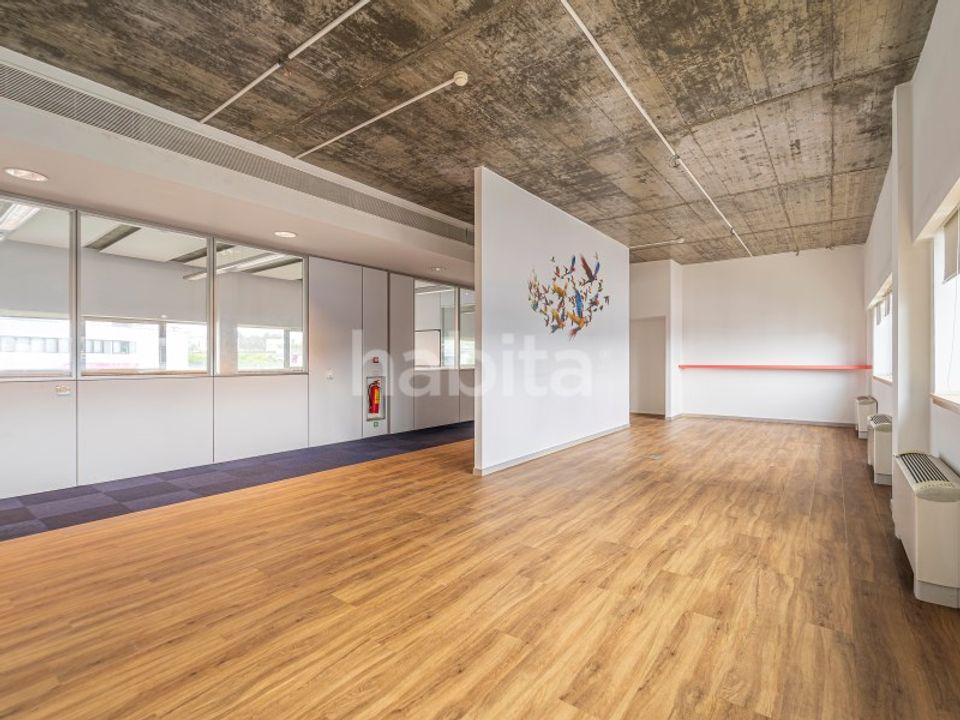 L'establiment comercial a Carnaxide, Lisbon - foto 2