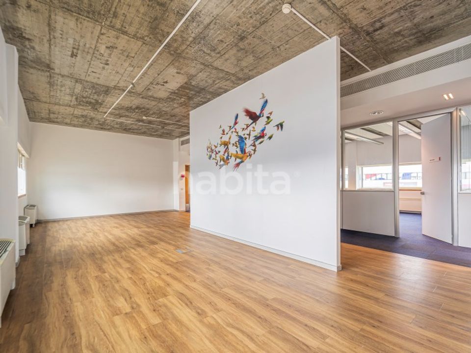 L'establiment comercial a Carnaxide, Lisbon - foto 1