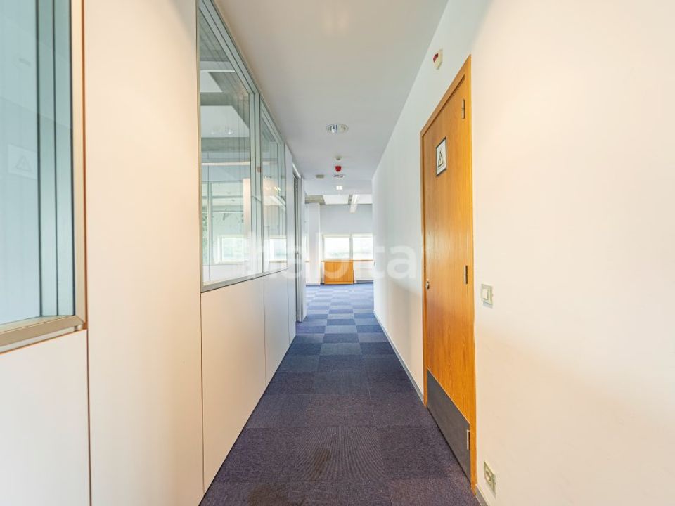 L'establiment comercial a Carnaxide, Lisbon - foto 4