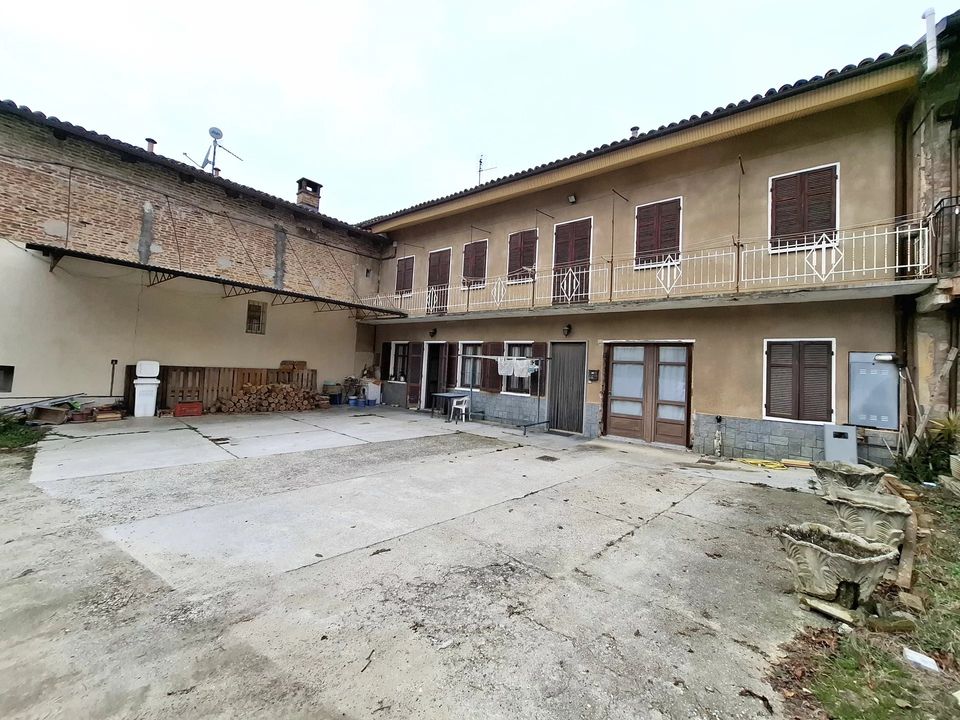 Villa i Castellinaldo, Cuneo - foto 1