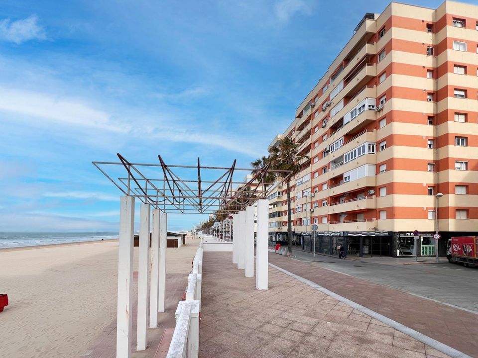 Erhvervsejendom i Cadiz, Cadiz - foto 1