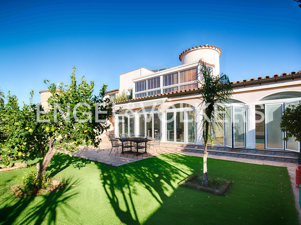 Villa i Empuriabrava, Gerona - foto 1