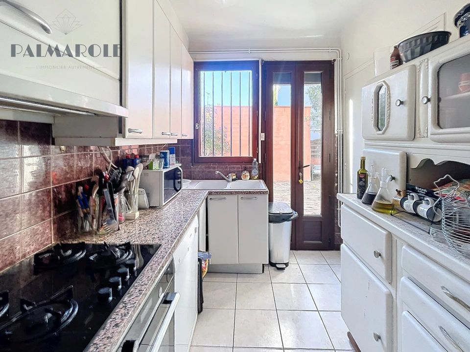 Dorpshuis in Perpignan, Pyrenees-Orientales - foto 4