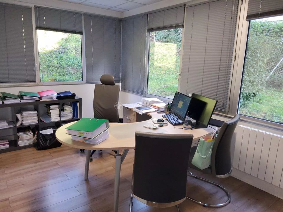 Propiedad comercial en Lissieu, Rhone - foto 1