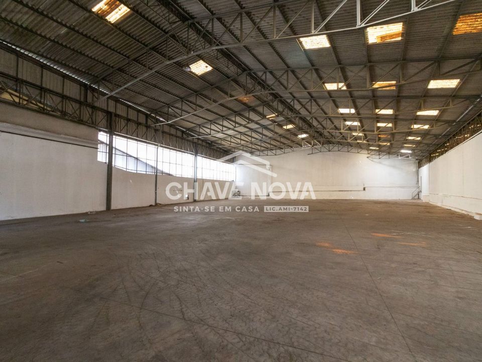 L'establiment comercial a Santa Maria da Feira, Aveiro - foto 2