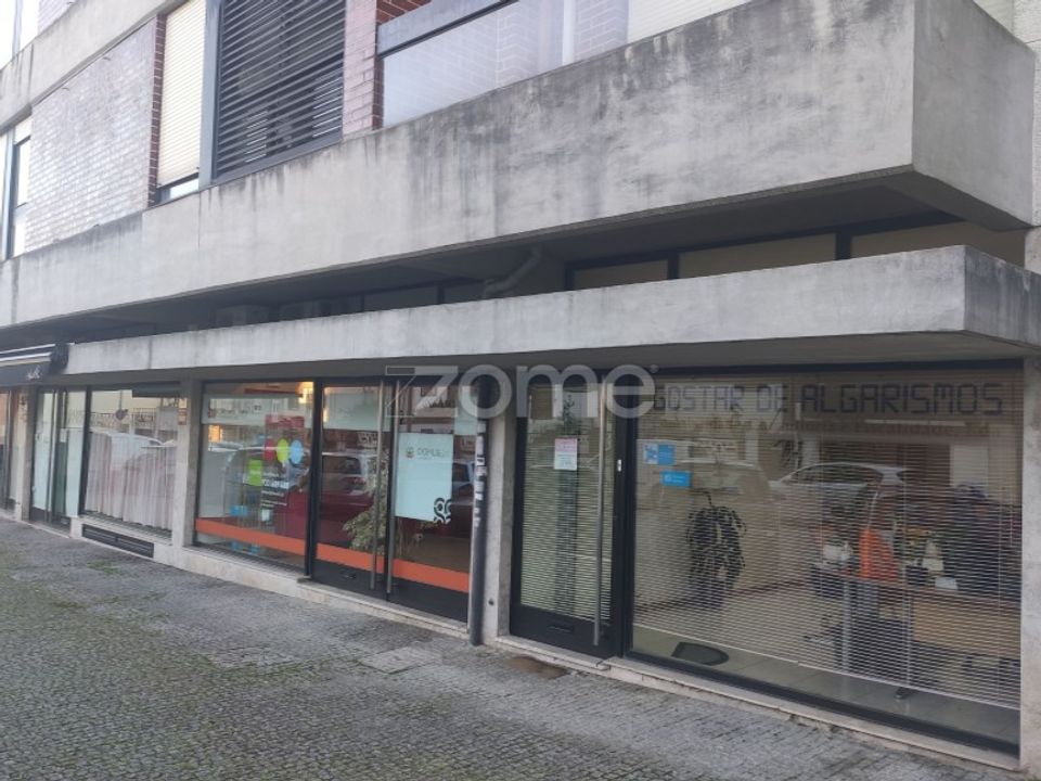 Erhvervsejendom i Maia, Porto - foto 2