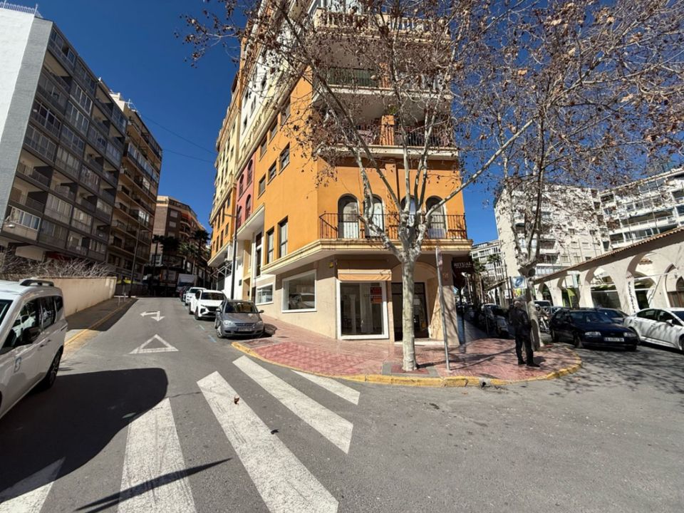 Erhvervsejendom i Calpe, Alicante - foto 1