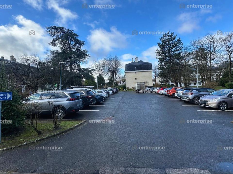 Erhvervsejendom i Chantilly, Oise - foto 3