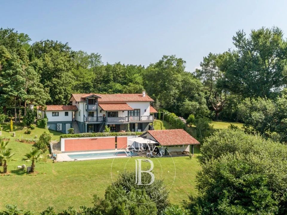 Villa i Arbonne, Pyrenees-Atlantiques - bilde 1
