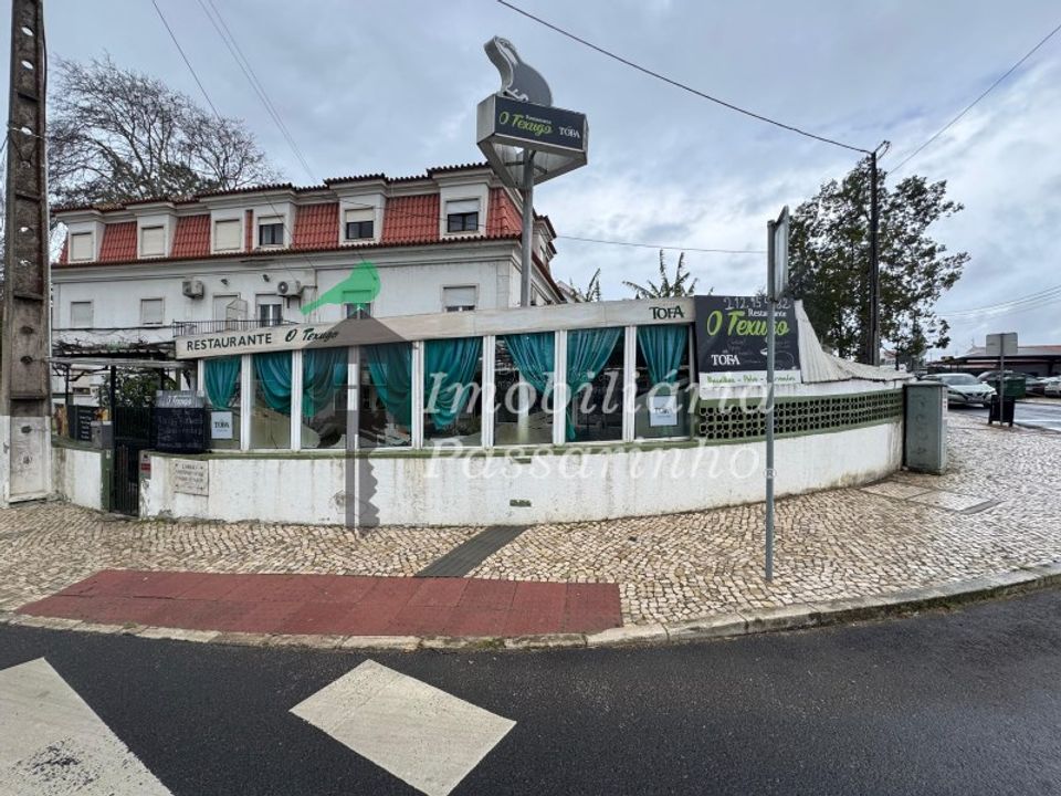 Erhvervsejendom i Almada, Setubal - foto 2