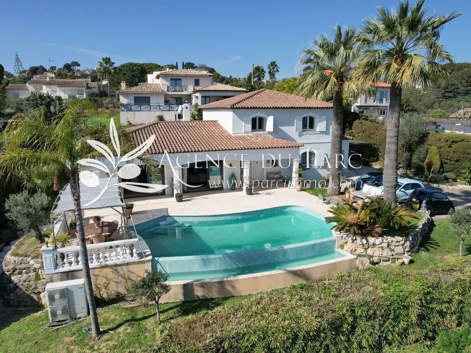 Villa i Antibes, Alpes-Maritimes - foto 1