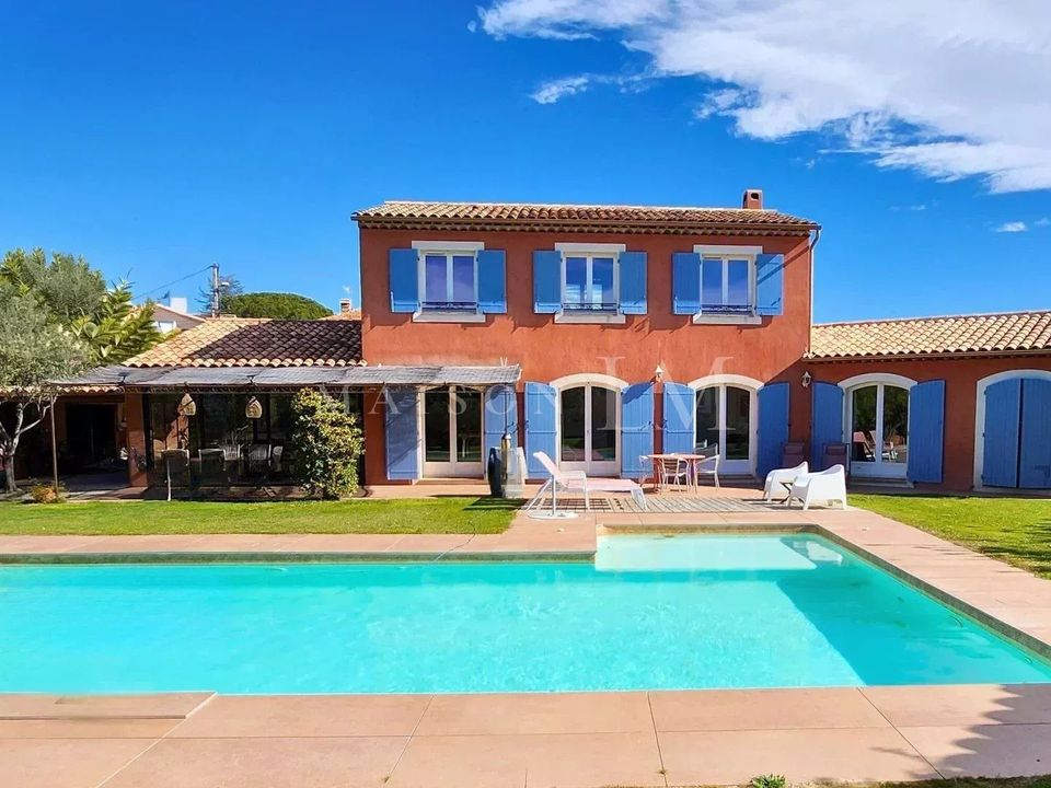 Villa i Cagnes-sur-Mer, Alpes-Maritimes - foto 1