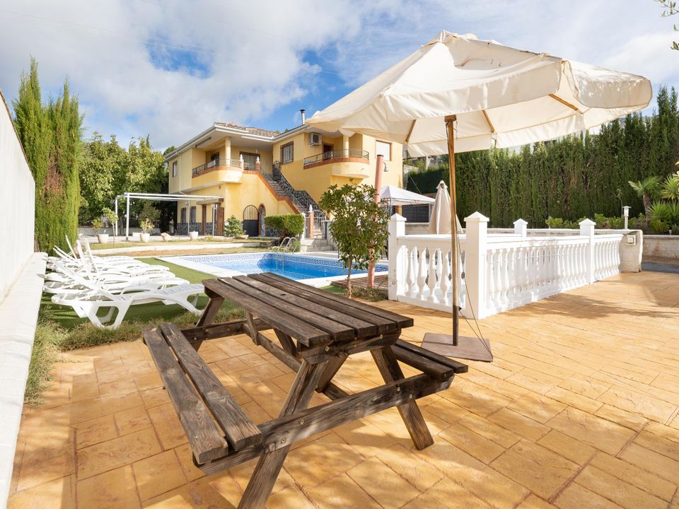 Villa en Huetor De Santillan, Granada - foto 2