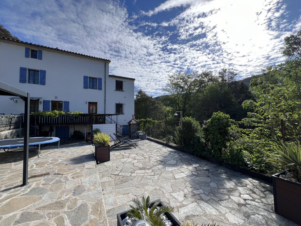 Villa i Arles-sur-Tech, Pyrenees-Orientales - foto 1