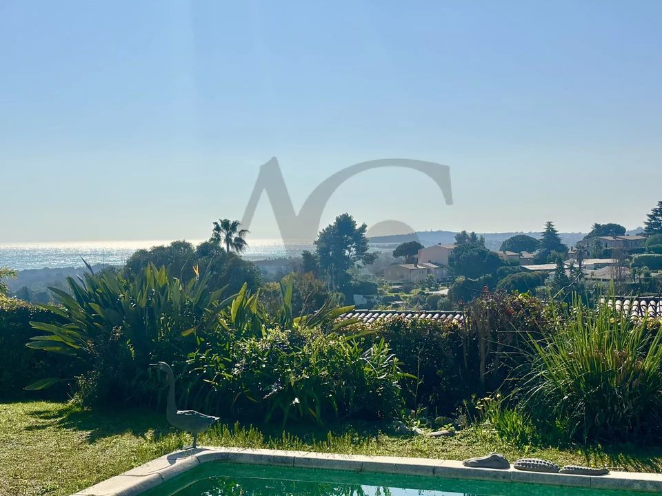Villa i Villeneuve-Loubet, Alpes-Maritimes - foto 1