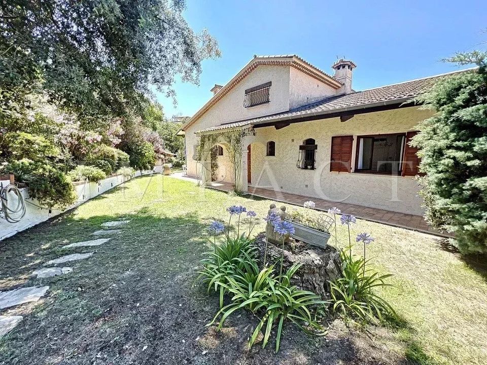 Villa i Vallauris, Alpes-Maritimes - foto 1