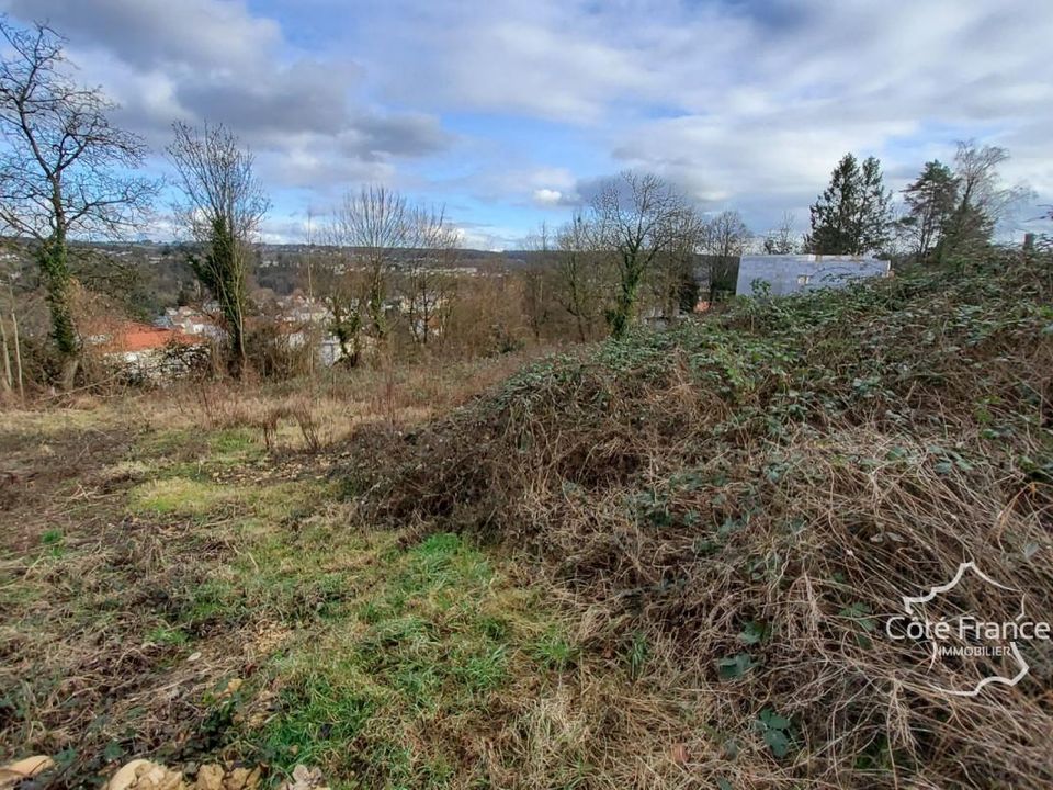 Helårsgrund i Charleville-Mézières, Ardennes - foto 1