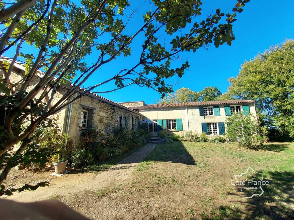 Landejendom i Sauveterre-de-Guyenne, Gironde - foto 1
