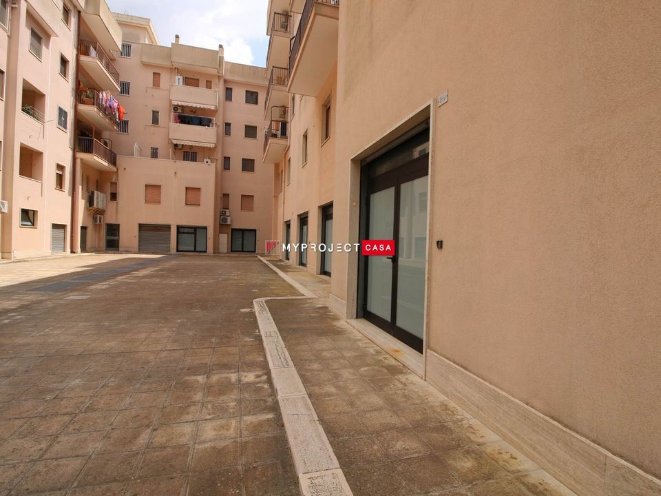 Erhvervsejendom i Martina Franca, Taranto - foto 2