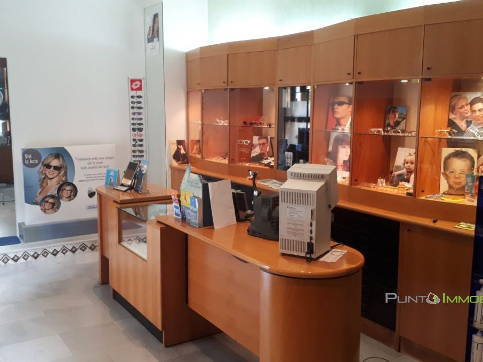 Erhvervsejendom i Brindisi, Brindisi - foto 5