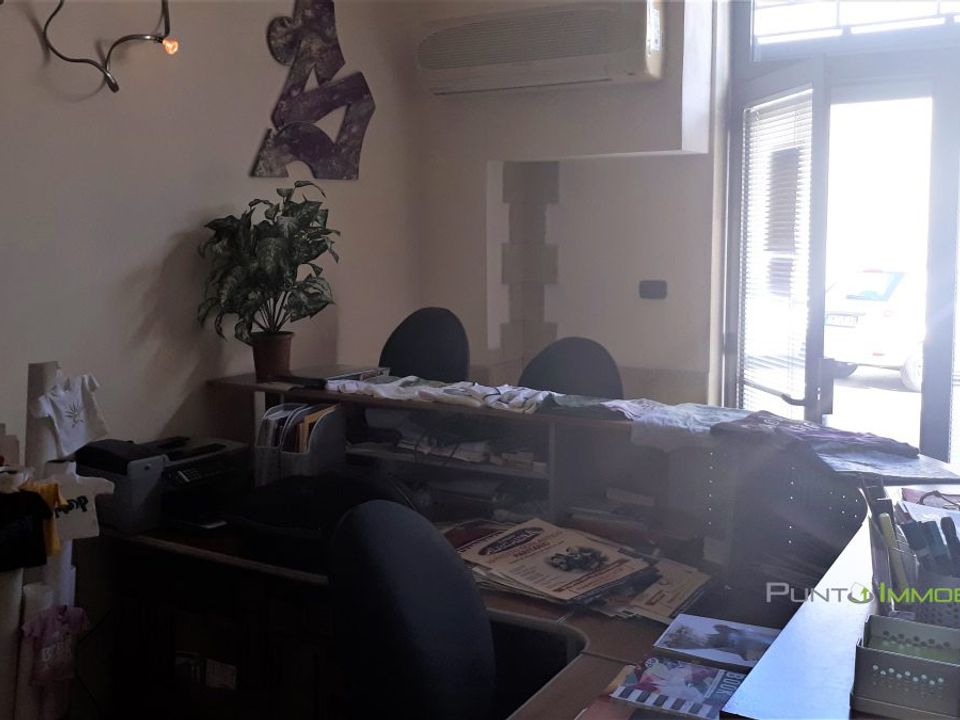 Erhvervsejendom i Brindisi, Brindisi - foto 1