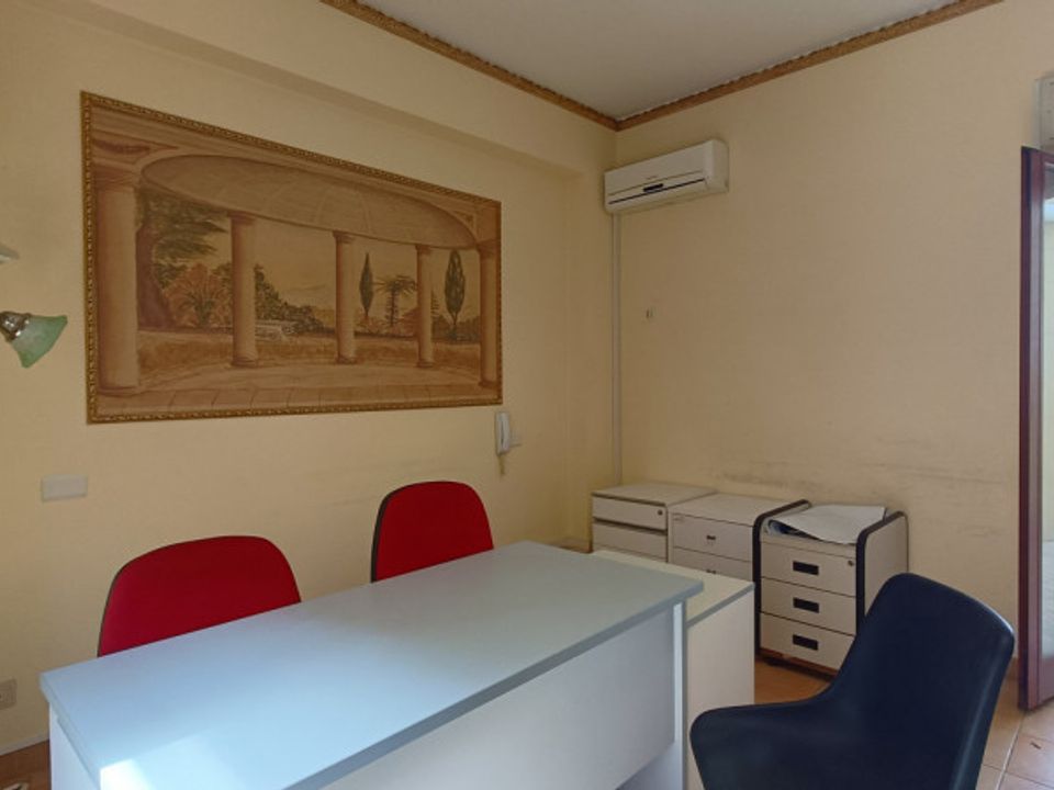 Erhvervsejendom i Barcellona Pozzo di Gotto, Messina - foto 3