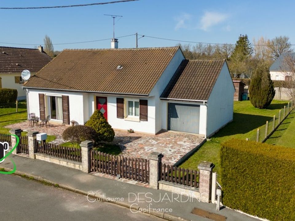 Bungalow i Saint-Evroult-Notre-Dame-du-Bois, Orne - foto 1