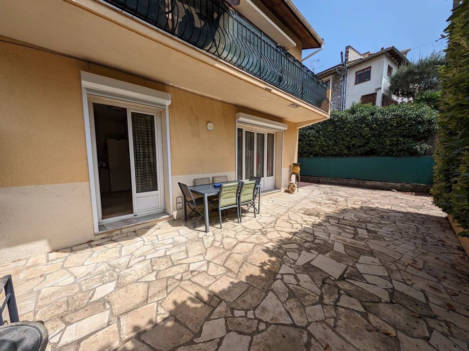 Lejlighed i La Trinité, Alpes-Maritimes - foto 1