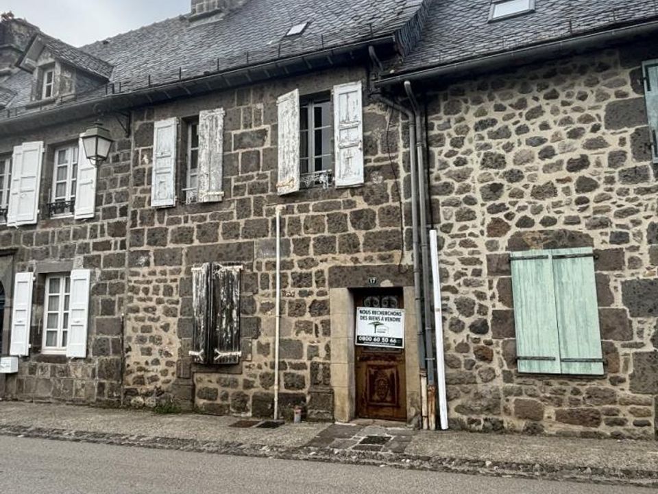 Landejendom i Saint-Martin-Valmeroux, Cantal - foto 1