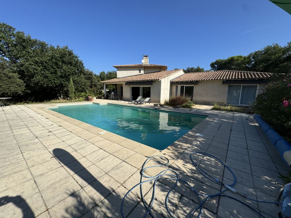Villa i Uchaux, Vaucluse - bilde 1