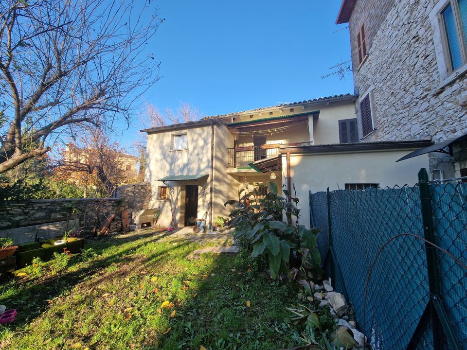 Byhus i Guardea, Terni - foto 1