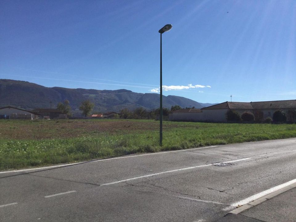 Helårsgrund i Saint-Sauveur, Isere - foto 1