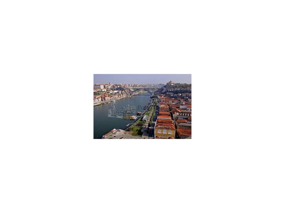 Erhvervsejendom i Santa Marinha do Zezere, Porto - foto 4