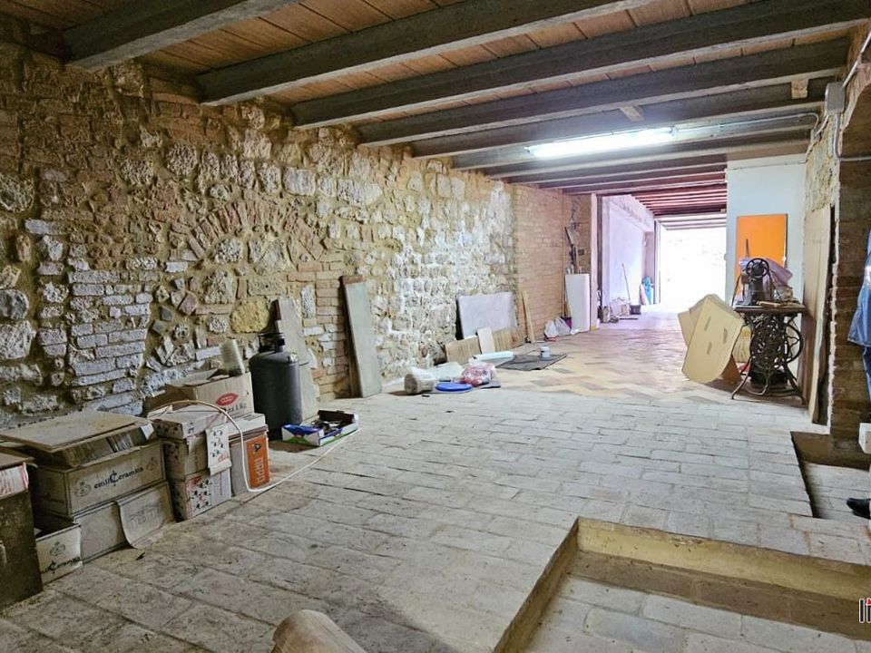 Erhvervsejendom i Colle di Val d'Elsa, Siena - foto 1