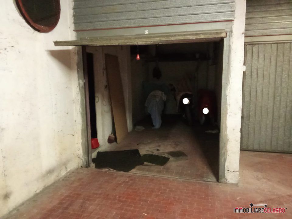 Parkeringsplads i Colle di Val d'Elsa, Siena - foto 1
