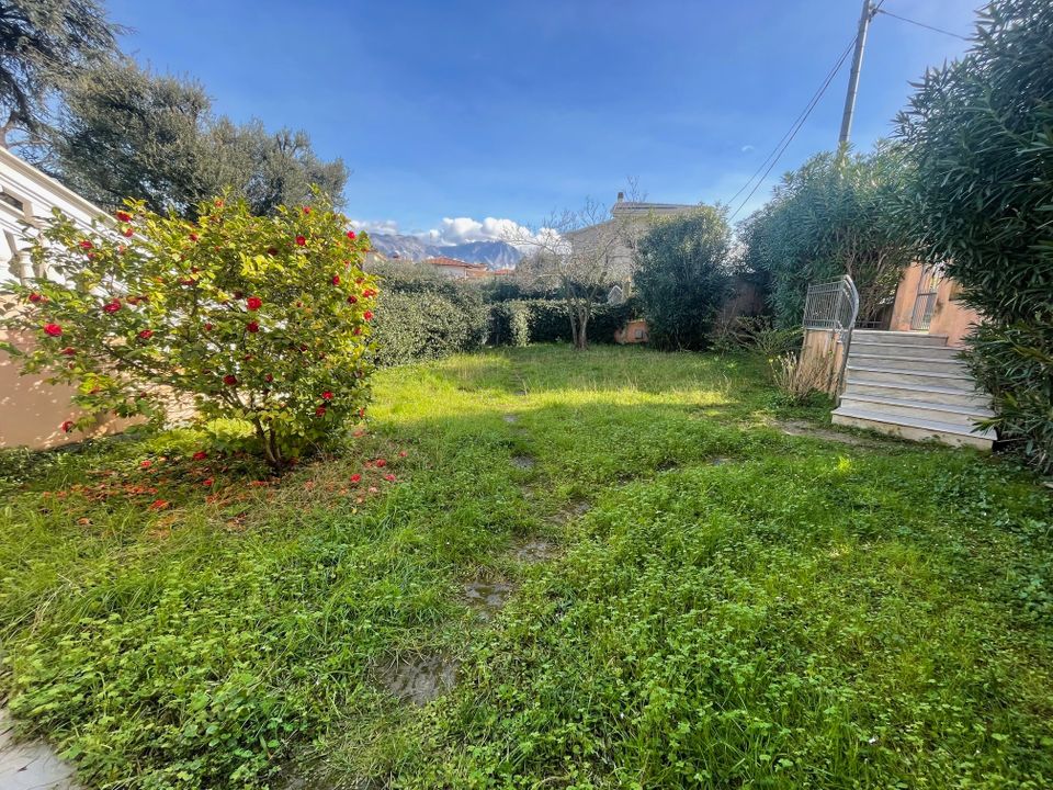 Byhus i Carrara, Massa and Carrara - foto 3