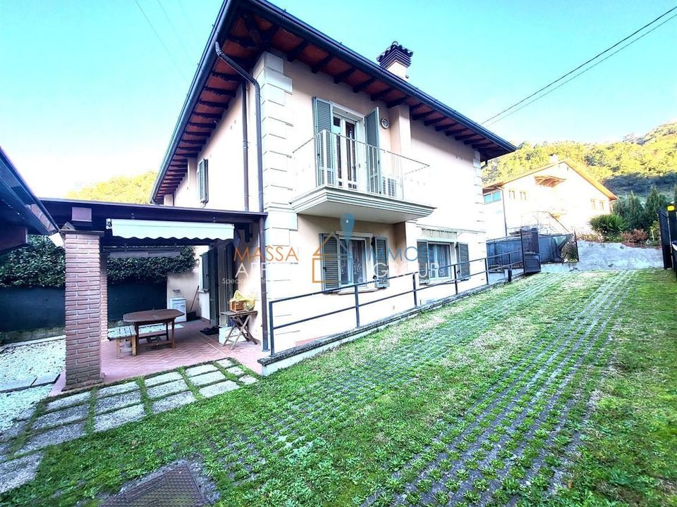 Byhus i Montignoso, Massa and Carrara - foto 1