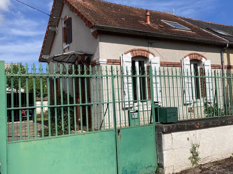 Villa i Cosne-Cours-Sur-Loire, Nievre - foto 1