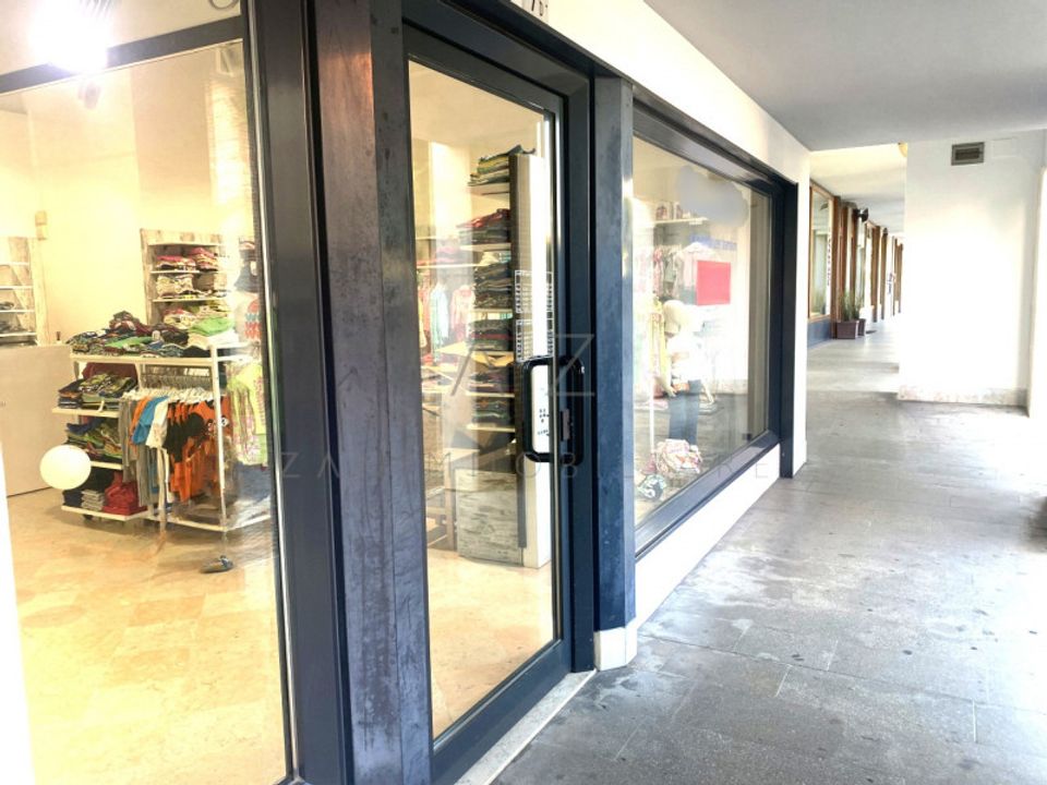 Erhvervsejendom i Castelfranco Veneto, Treviso - foto 4