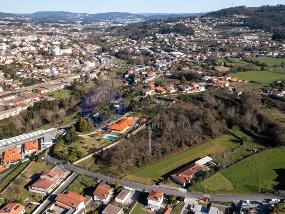 Helårsgrund i Santo Tirso, Porto - foto 2