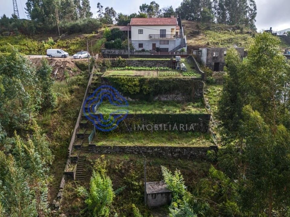Helårsgrund i Penafiel, Porto - foto 1
