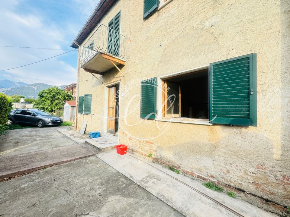 Byhus i Seravezza, Lucca - foto 1