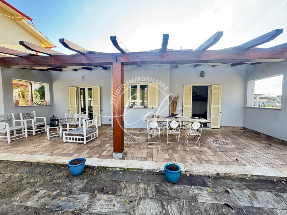 Villa i Massa, Massa and Carrara - foto 1