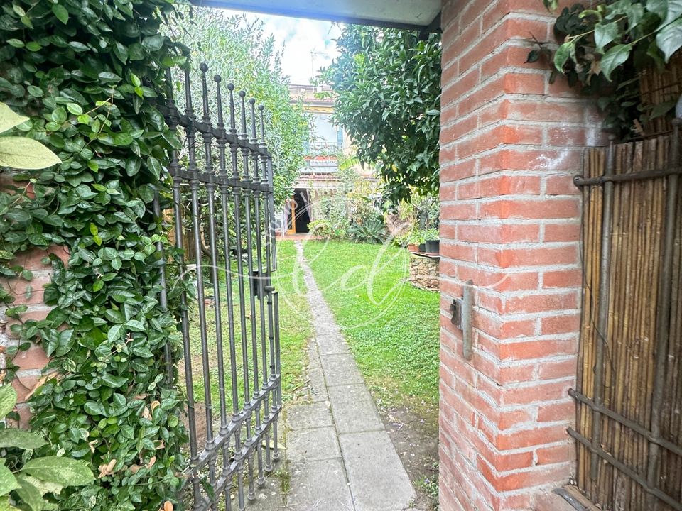 Byhus i Pietrasanta, Lucca - foto 1