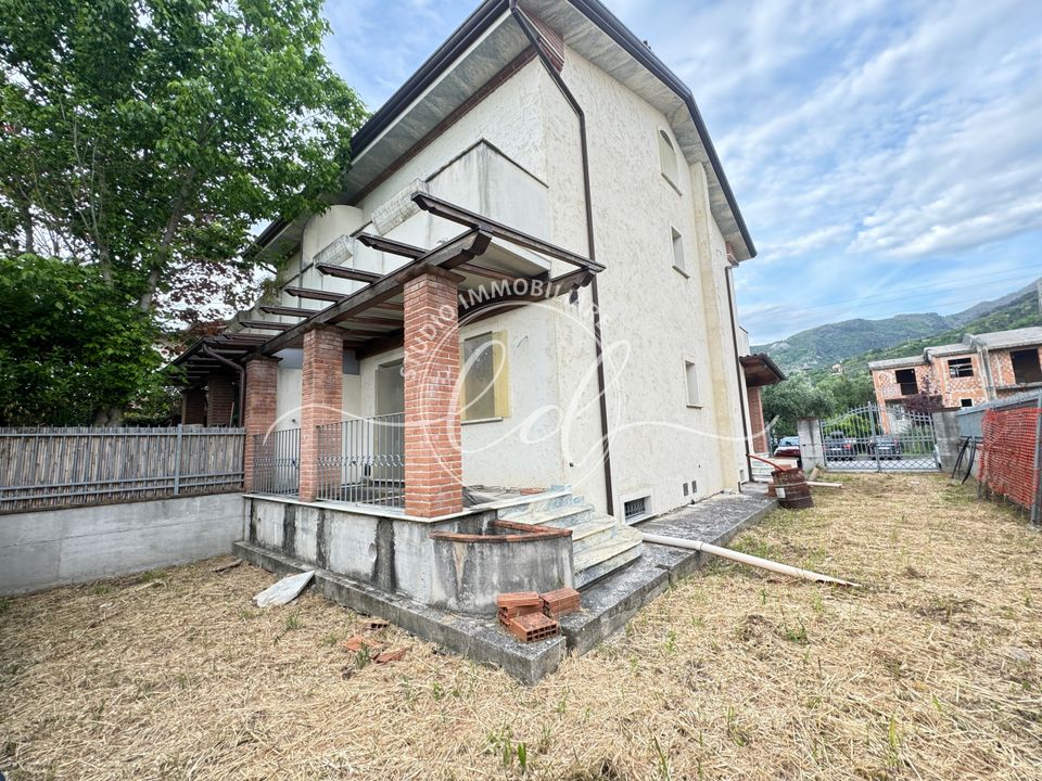 Byhus i Seravezza, Lucca - foto 2
