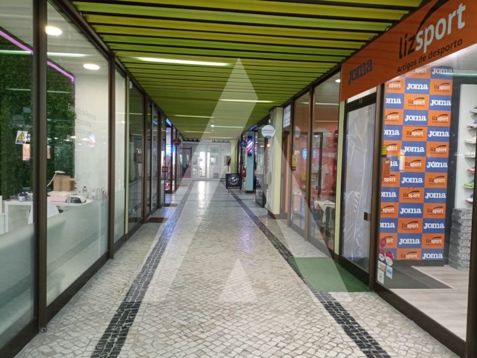 Erhvervsejendom i Leiria, Leiria - foto 2