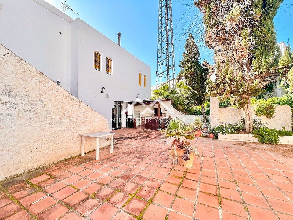 Erhvervsejendom i Nerja, Malaga - foto 3